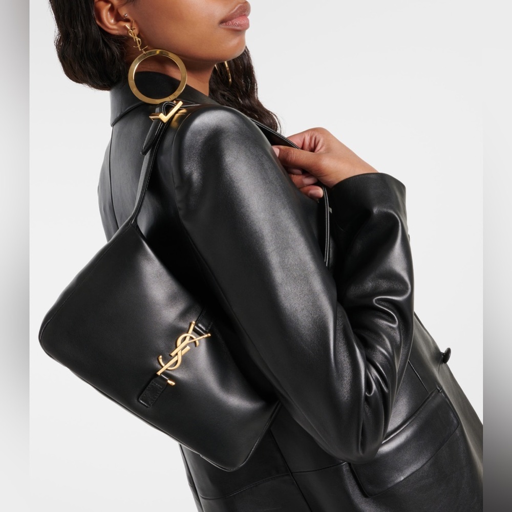 Saint Laurent Le 5 à 7 padded leather shoulder bag in Black